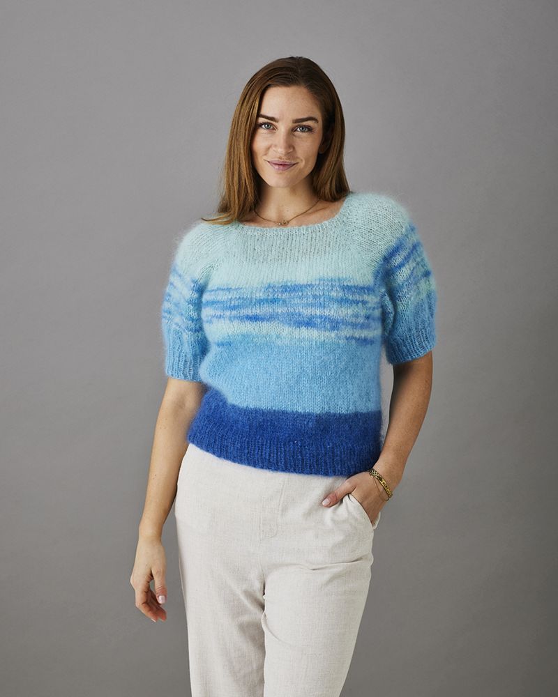 T-shirt med brede striper. Garnpakke