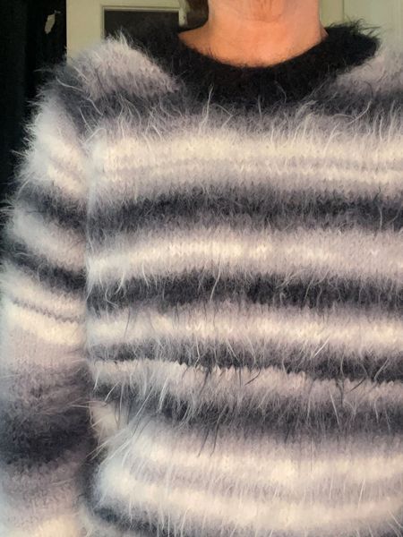 Hovedbilde Fluffy Sweater.Oppskrift
